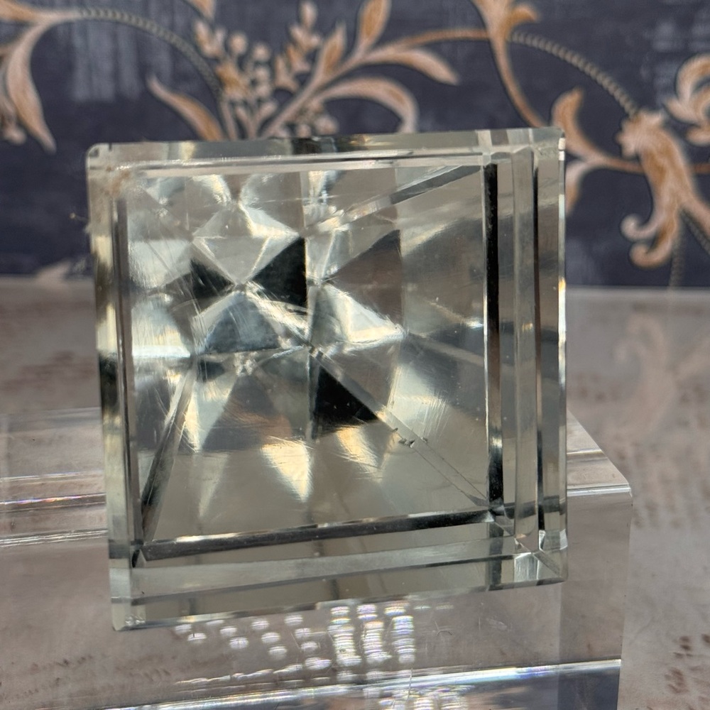 Vintage Cut Glass Crystal Obelisk Paperweight Art Deco Style - Picture 8 of 9